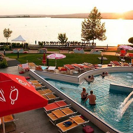 Velence Spa Lake Apartman Exterior foto